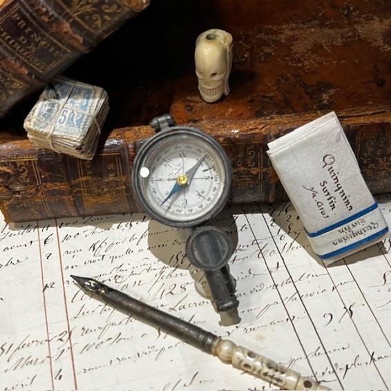 How to make a Pocket Compass with Cardboard 