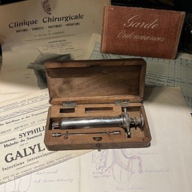 Syringe for antidiphtheria...